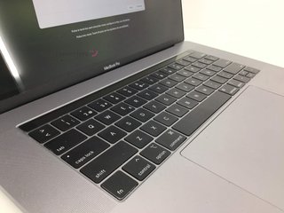 portatil apple apple macbook pro core i7 2.2 15 touchbar (2018) (a1990)