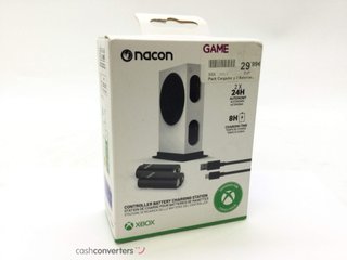 accesorio xbox nacon pack cargador y 2 baterías xbox series s