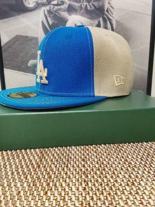 Gorra New Era 59FIFTY LA Beige y Azul 7.1/2
