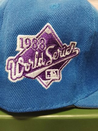 Gorra New Era 59FIFTY LA Flores Moradas 7.1/4