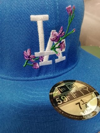 Gorra New Era 59FIFTY LA Flores Moradas 7.1/4