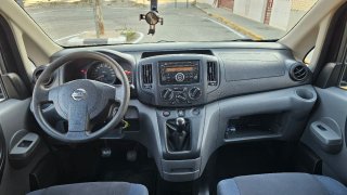 Nissan VN200 2011