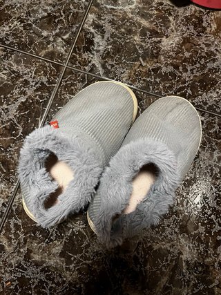 Zapatillas de estar por casa grises talla 42