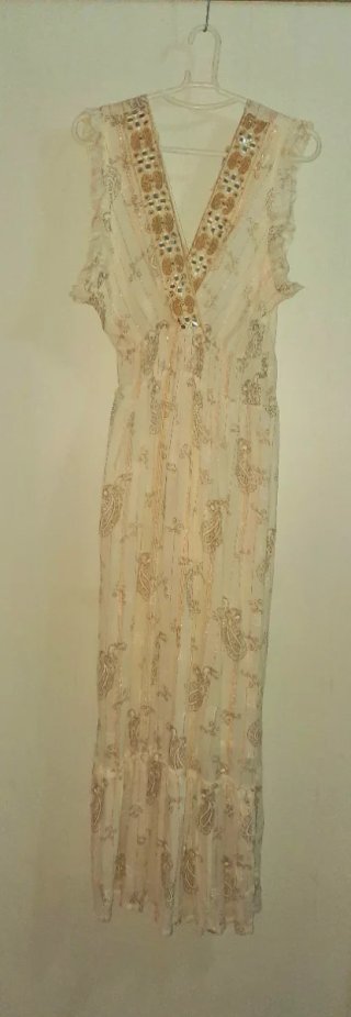 Vestido Boho Chic Hindú Blanco y Dorado