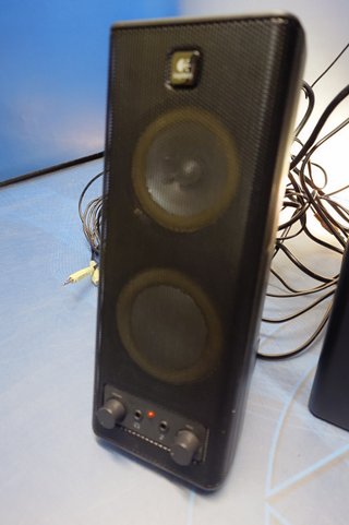 Altavoz Altec Lansing , Altec Lansing VS4121, sistema de altavoces 2.1