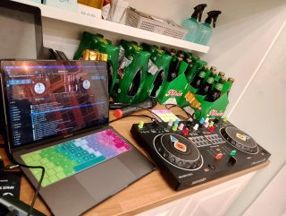 Controlador DJ Pioneer DDJ-REV1