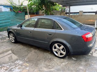 se vende o permuta audi A4 quattro negro 2004