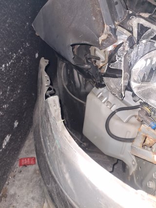 Nissan Almera 2001