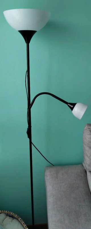 Lámpara de pie moderna metal negro y blanco