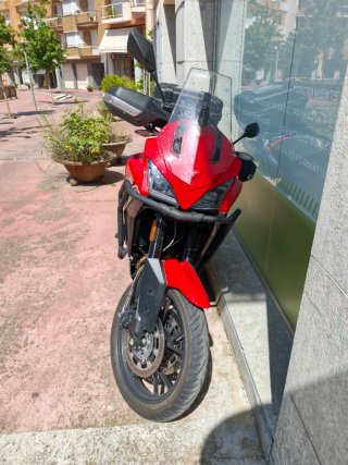 Moto Morini XCape 649 Roja