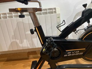 BICICLETA ESTATICA SPINNING BH INDOOR EVO S2000