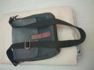 Bolso bandolera cuero y tela