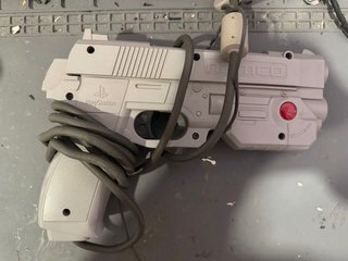 Pistola Namco NPC-103 para PS1