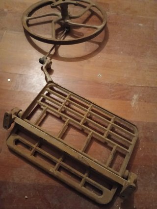 Pedal y Rueda Máquina Coser Antigua