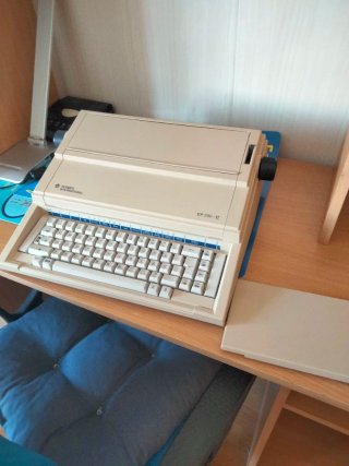 Máquina de escribir eléctrica Hermes EP 280-II