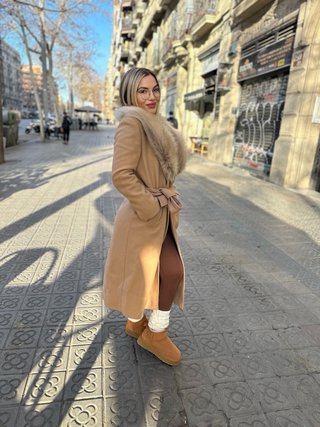 Gabardina Zara Beige con Cuello Peludo