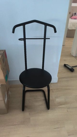 Silla ropero perchero negra