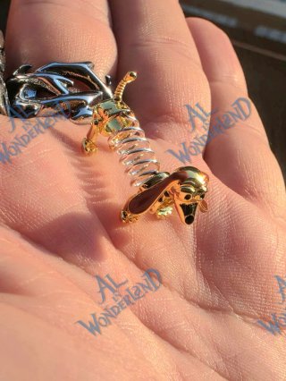 Charm Slinky Dog Disney Pixar Toy Story 5 Argento