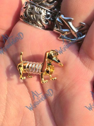 Charm Slinky Dog Disney Pixar Toy Story 5 Argento
