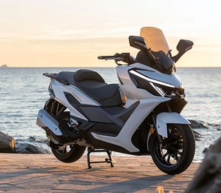SYM Cruisym 400 Maxi Scooter Nueva