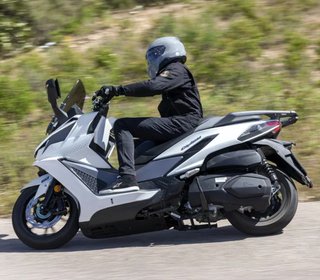 SYM Cruisym 400 Maxi Scooter Nueva
