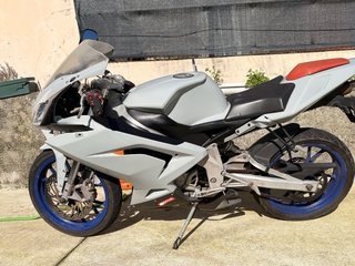 Aprilia RS50 Deportiva Gris nardo