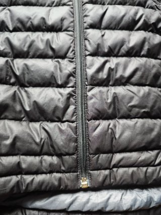 Plumas Rab negro