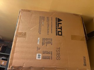 Subwoofer Alto TS18S con Ruedas