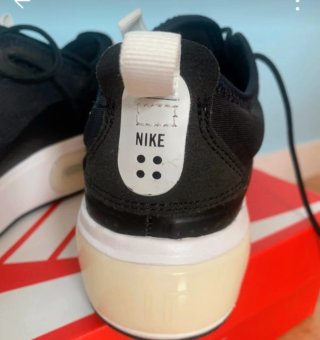 Nike Air Dia Negro/Blanco Sin estrenar
