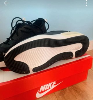 Nike Air Dia Negro/Blanco Sin estrenar