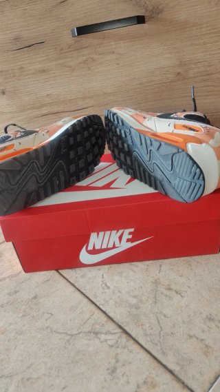 Nike Air Max 90 Safety Orange