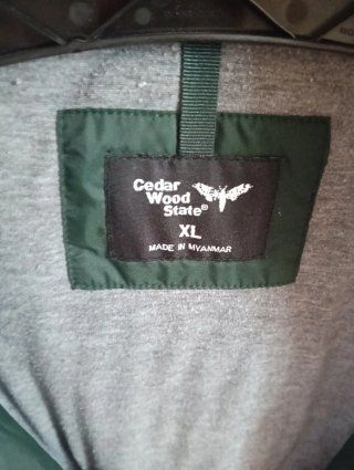 Chubasquero con interior de sudadera