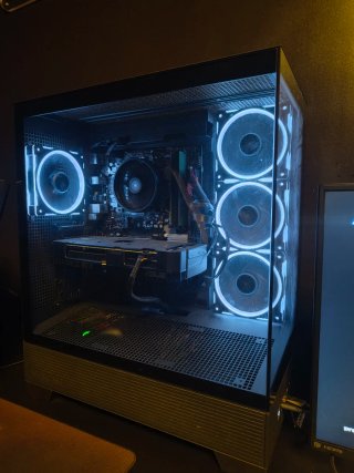 Montaje y reparación de ordenadores gaming.