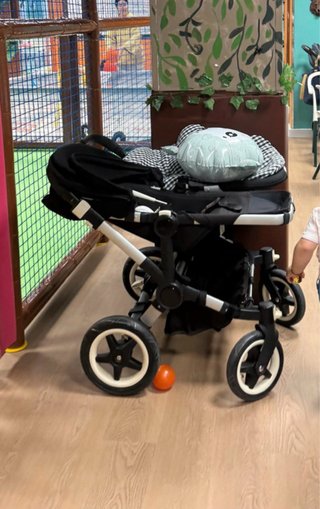 Bugaboo Donkey 5 Gemelar + patin + fundas tous