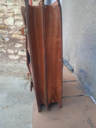 Cartera de cuero antigua