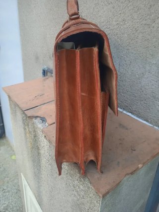 Cartera de cuero antigua