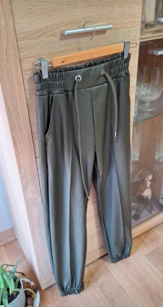 Pantalón talla M 100% poliester