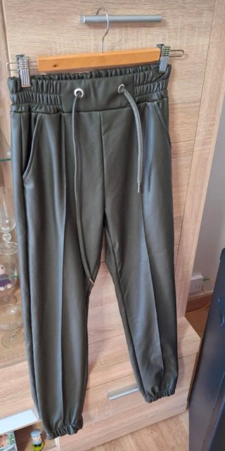 Pantalón talla M 100% poliester