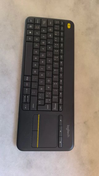Teclado Logitech K400+ Negro y Amarillo