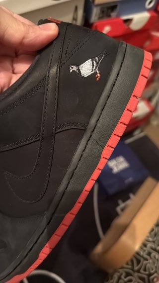 Nike Dunk SB Pigeon Negra Roja DS