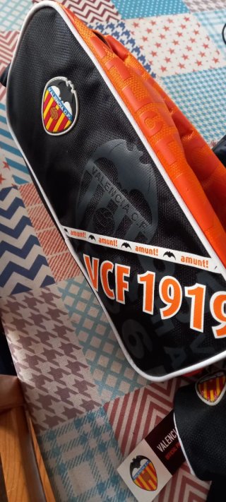 Mochila, estuche y neceser Valencia CF