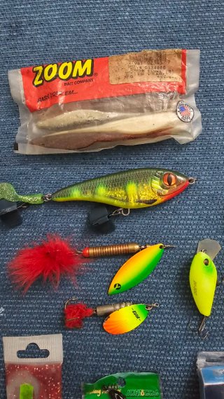 Lotes de señuelos de pesca variados
