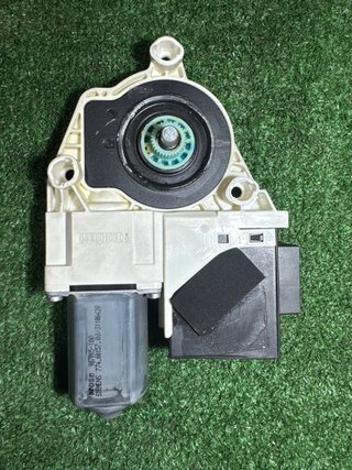 Motor elevalunas Seat Ibiza Cordoba derecho