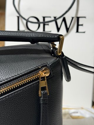 Bolso Loewe Puzzle Edge Negro Con ticket de tienda
