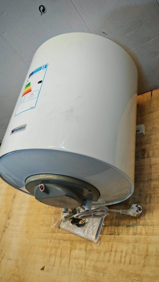 Termo Eléctrico Regent 50L Vertical