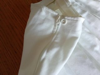 Falda corta blanca plisada talla 36
