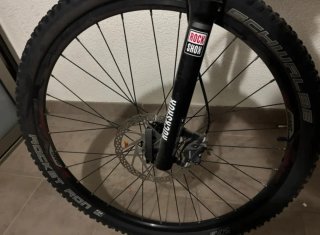 Bicicleta MTB Giant Blanca y Roja