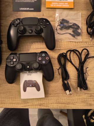 PS4 Slim 1TB Negra + 6 Juegos + 2 mandos +Maletín
