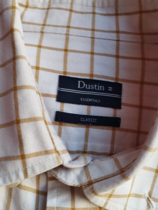 Conjunto pantalón, camisa y chaleco