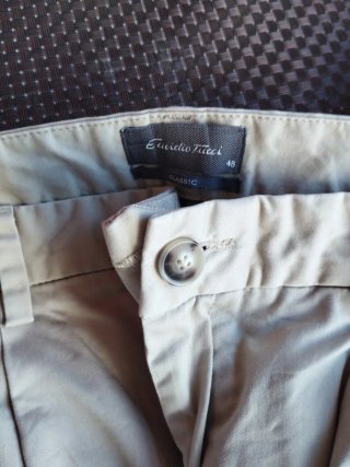 Conjunto pantalón, camisa y chaleco